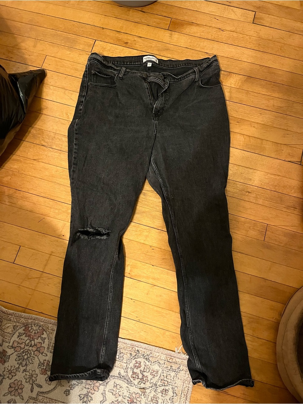 Abercrombie & Fitch Black Straight Leg Jeans with Knee Rip
